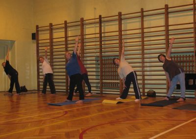 zajęcia gimnastyczne dla osób starszych organizowanych przez PUTW